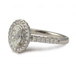 Platinum Faroe oval cut diamond ring